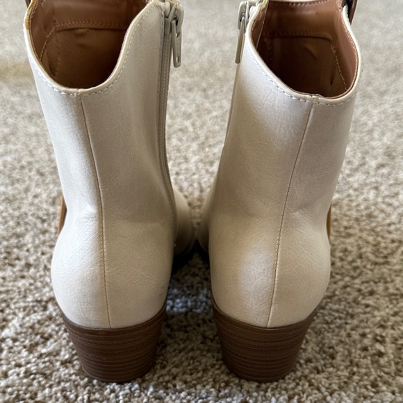 Western Cream and Tan Ankle Booties, Short Cowboy boots - Picture 2 of 5